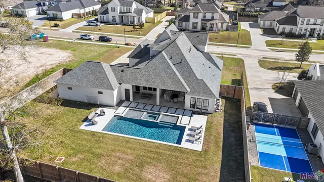 $1,854,308 | 8228 Oakridge Drive, Baton Rouge, LA 70810