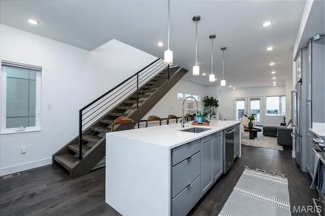 $565,000 | 4426 Vista Avenue, St. Louis, MO 63110