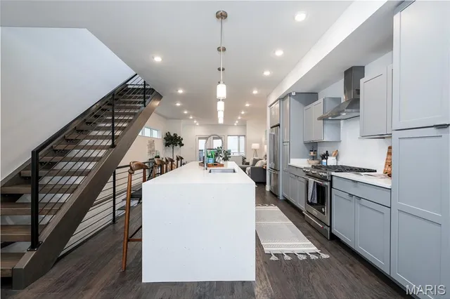 $565,000 | 4426 Vista Avenue, St. Louis, MO 63110