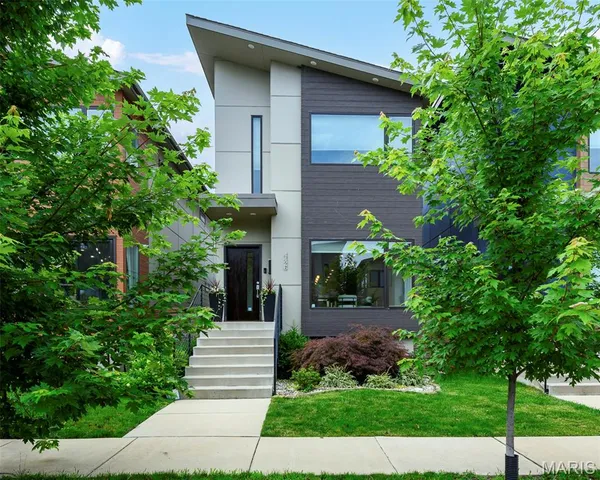 $565,000 | 4426 Vista Avenue, St. Louis, MO 63110