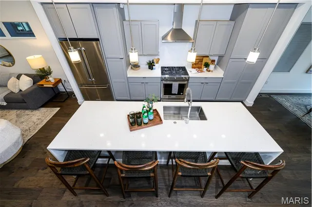 $565,000 | 4426 Vista Avenue, St. Louis, MO 63110