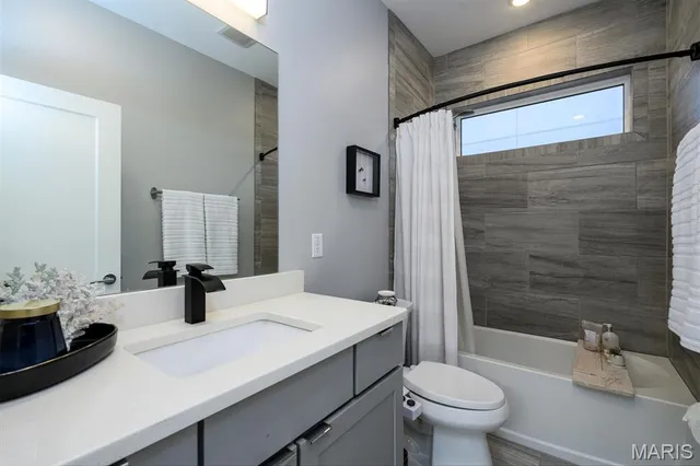 $565,000 | 4426 Vista Avenue, St. Louis, MO 63110