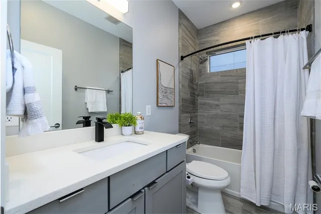 $565,000 | 4426 Vista Avenue, St. Louis, MO 63110