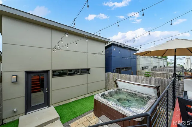 $565,000 | 4426 Vista Avenue, St. Louis, MO 63110