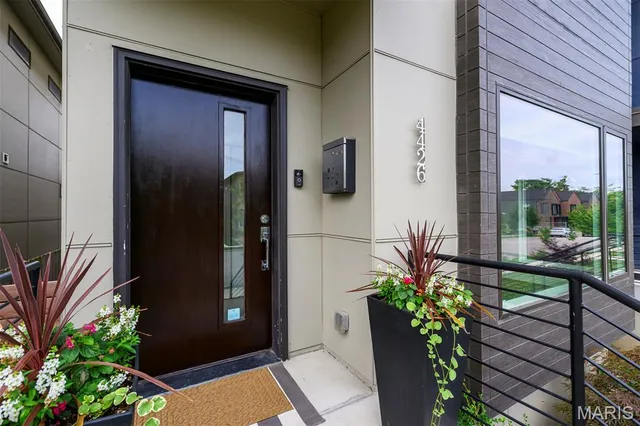 $565,000 | 4426 Vista Avenue, St. Louis, MO 63110