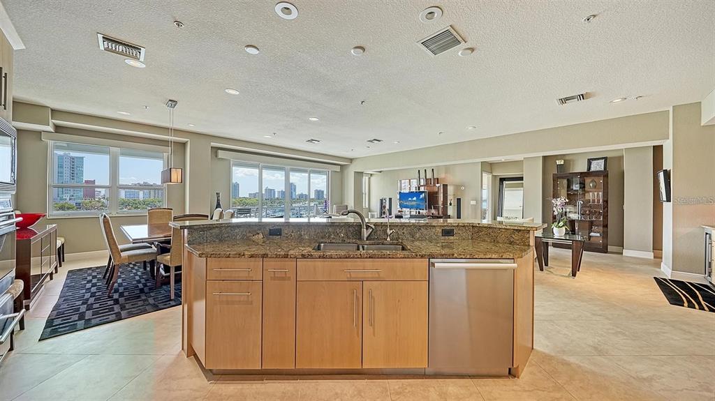 650 Golden Gate Point, Unit 602 Sarasota, FL 34236 - Photo 20 of 50