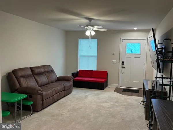 $2,100 | 99 Bibury Street, Martinsburg, WV 25405