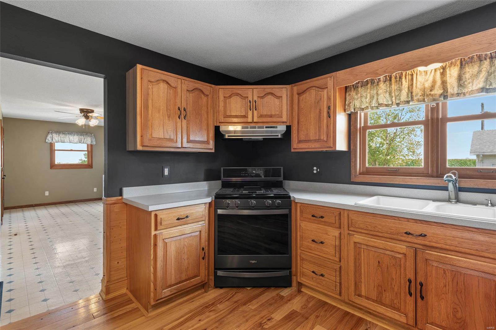 5836 Manix Road Edwardsville, IL 62025 - Photo 4 of 53