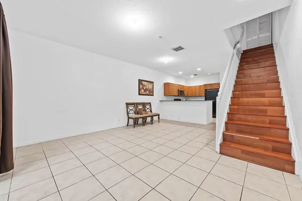 $2,850 | 1425 Northwest 36th Way, Lauderhill, FL 33311