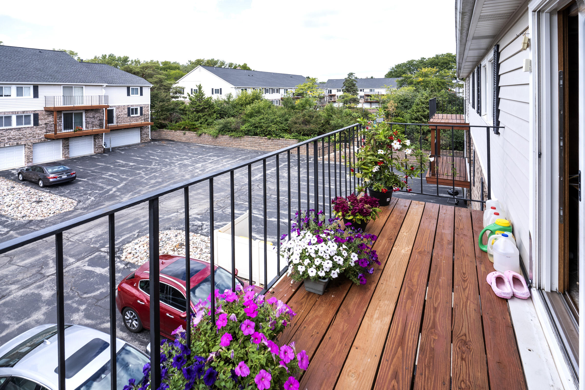 1134 Pilgrim Parkway Elm Grove, WI 53122 - Photo 19 of 43 South Facing