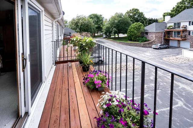 $275,000 | 1134 Pilgrim Parkway, Elm Grove, WI 53122