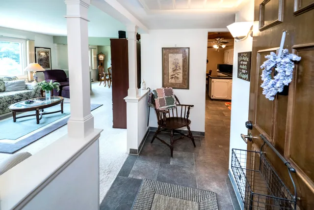 $275,000 | 1134 Pilgrim Parkway, Elm Grove, WI 53122