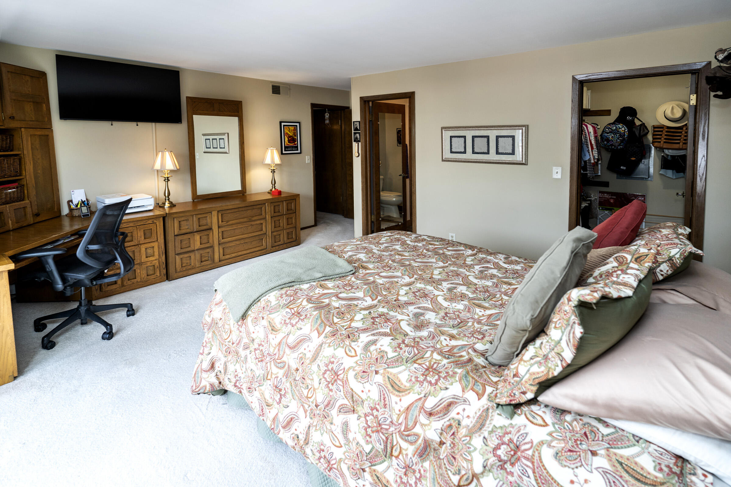 1134 Pilgrim Parkway Elm Grove, WI 53122 - Photo 22 of 43 Primary