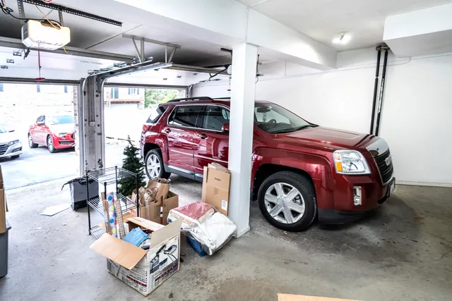 $275,000 | 1134 Pilgrim Parkway, Elm Grove, WI 53122