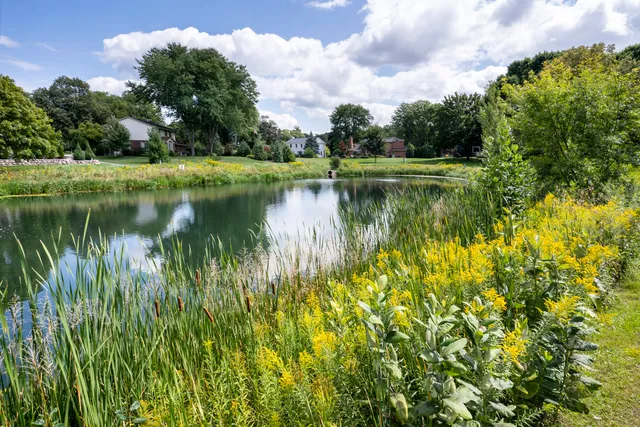 $275,000 | 1134 Pilgrim Parkway, Elm Grove, WI 53122