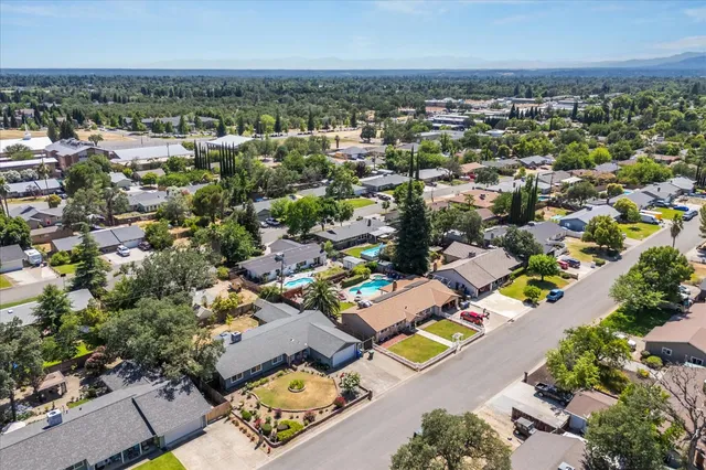 $413,000 | 2912 Squire Avenue, Redding, CA 96002