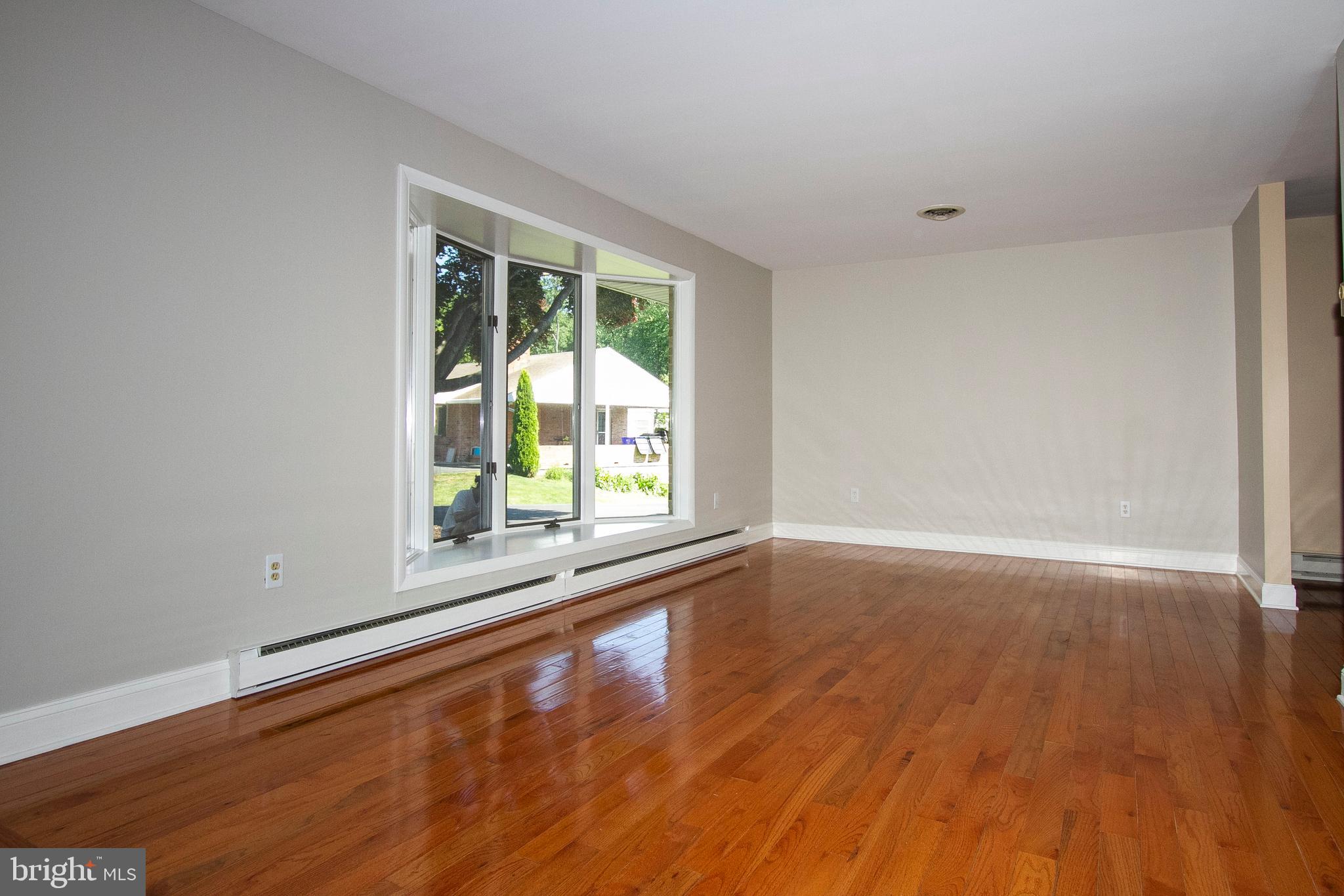 1101 Mill Creek Road Fallston, MD 21047 - Photo 5 of 32 Gleaming Hardwood Floors