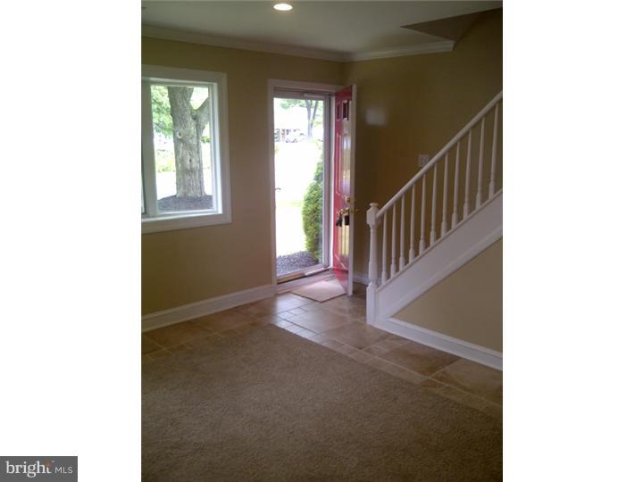 9 Drexel Road Hatboro, PA 19040 - Photo 15 of 24 Living Room