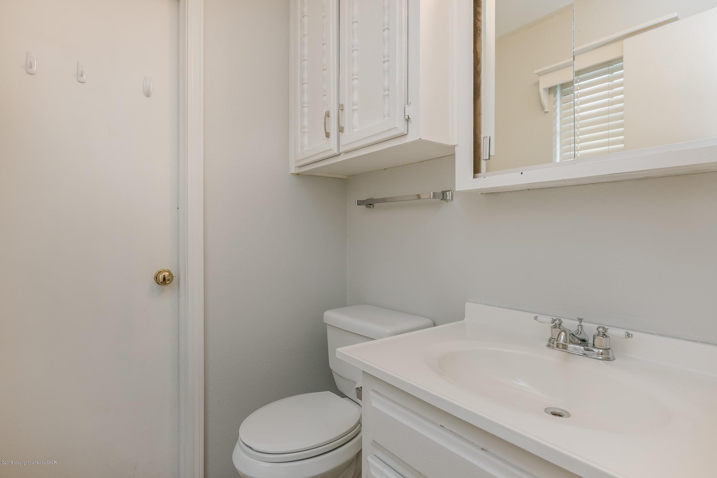 8217 Goodnight Trail Amarillo, TX 79110 - Photo 11 of 20 012_Master Bathroom