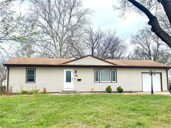 $245,000 | 4404 East 137th Street, Grandview, MO 64030