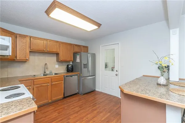 $245,000 | 4404 East 137th Street, Grandview, MO 64030
