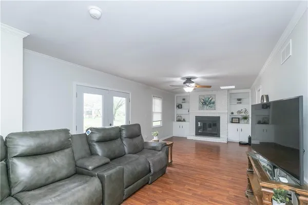 $245,000 | 4404 East 137th Street, Grandview, MO 64030