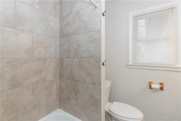 $245,000 | 4404 East 137th Street, Grandview, MO 64030