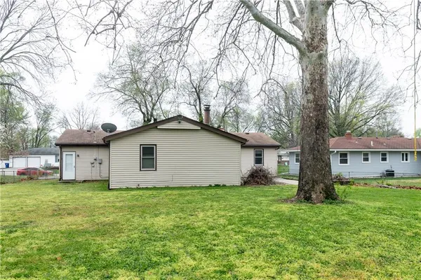 $245,000 | 4404 East 137th Street, Grandview, MO 64030
