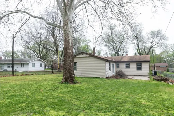 $245,000 | 4404 East 137th Street, Grandview, MO 64030