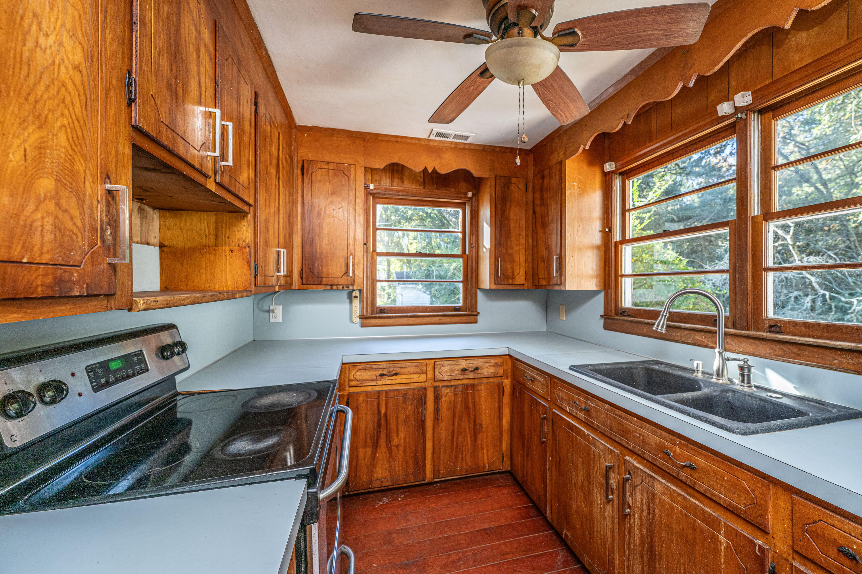 1063 South Pinckney Street McClellanville, SC 29458 - Photo 11 of 21 1063SPinckney024