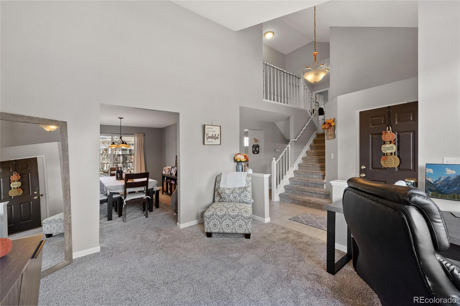 9802 Foxhill Circle Highlands Ranch, CO 80129 - Photo 3 of 28 Gallery Image 3
