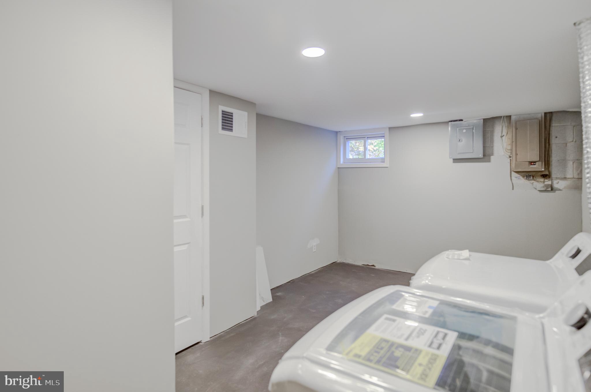 6133 Roxbury Avenue Springfield, VA 22152 - Photo 48 of 55 Gallery Image 48