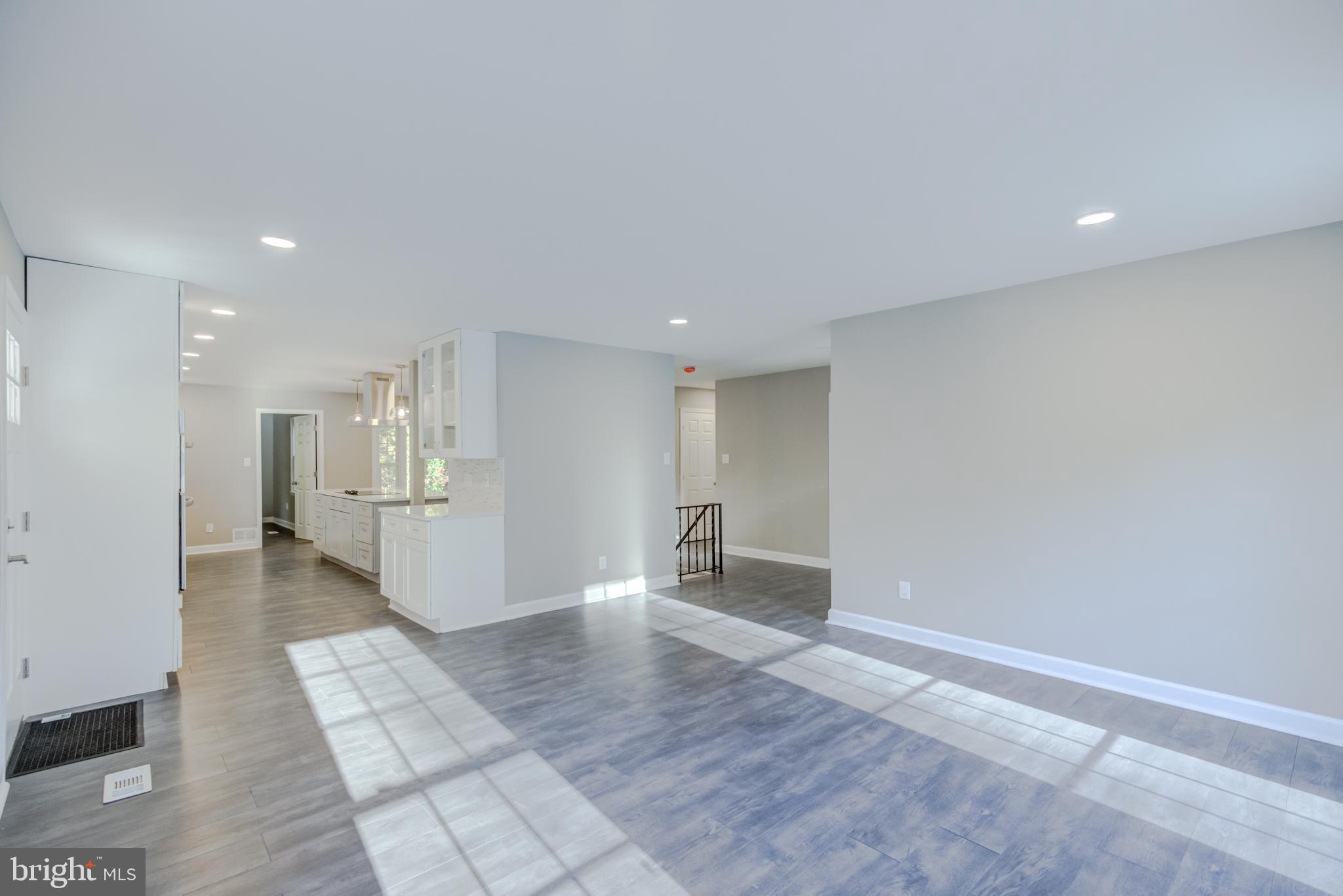 6133 Roxbury Avenue Springfield, VA 22152 - Photo 7 of 55 Gallery Image 7
