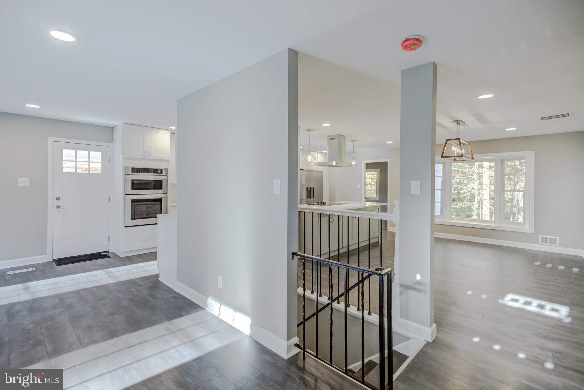 6133 Roxbury Avenue Springfield, VA 22152 - Photo 8 of 55 Gallery Image 8