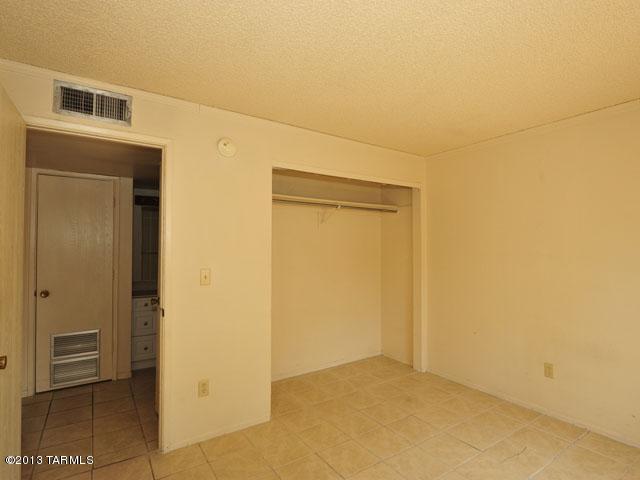 1043 East Halcyon Road, Unit 16 Tucson, AZ 85719 - Photo 16 of 21