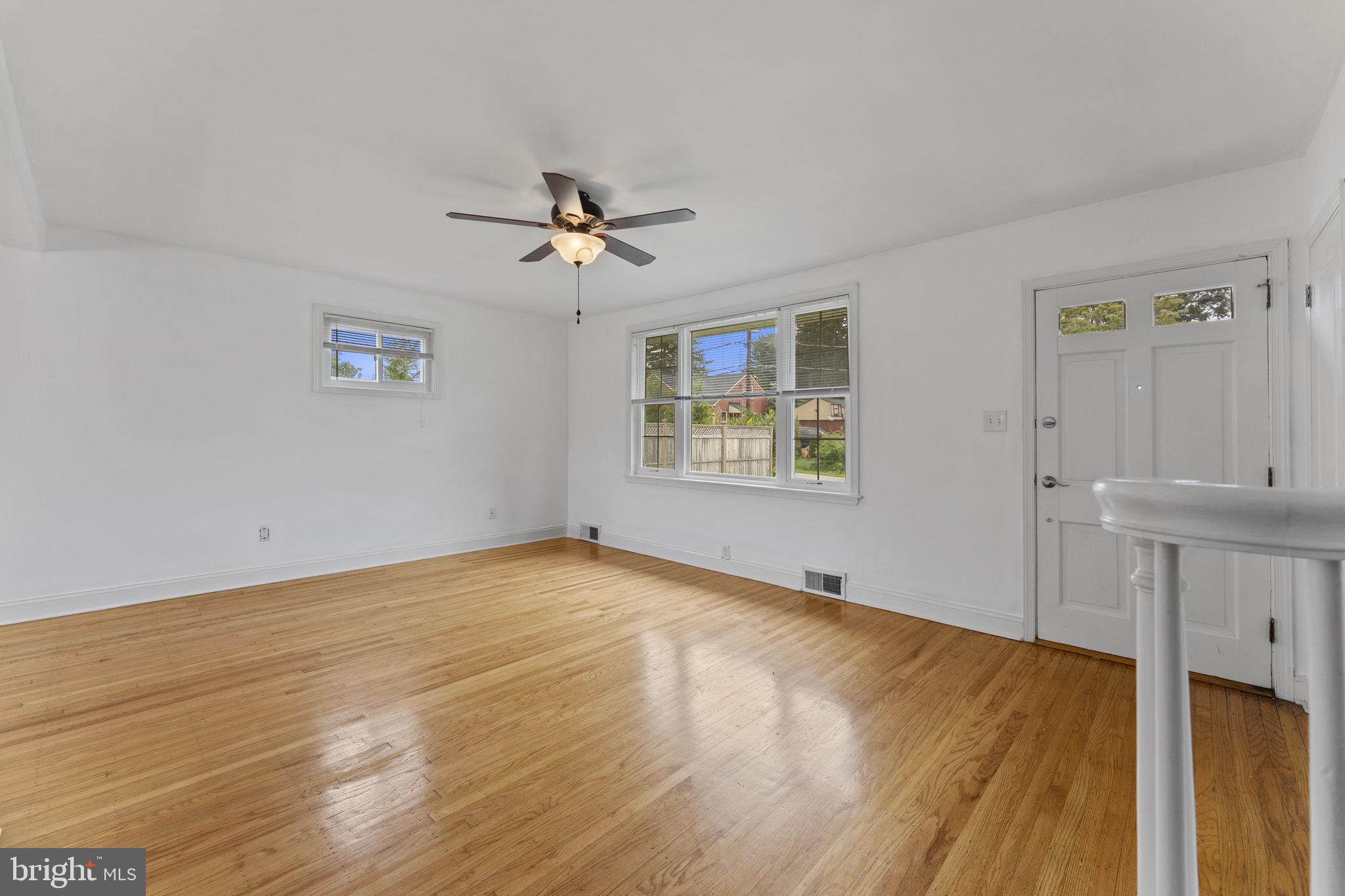 8 Grubb Road Malvern, PA 19355 - Photo 3 of 36