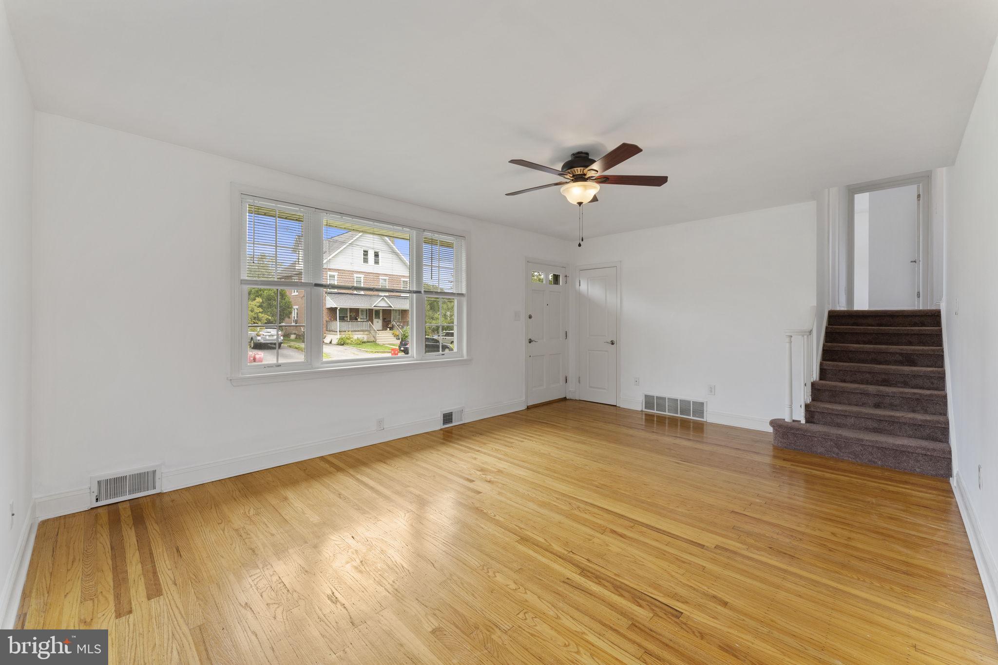 8 Grubb Road Malvern, PA 19355 - Photo 4 of 36