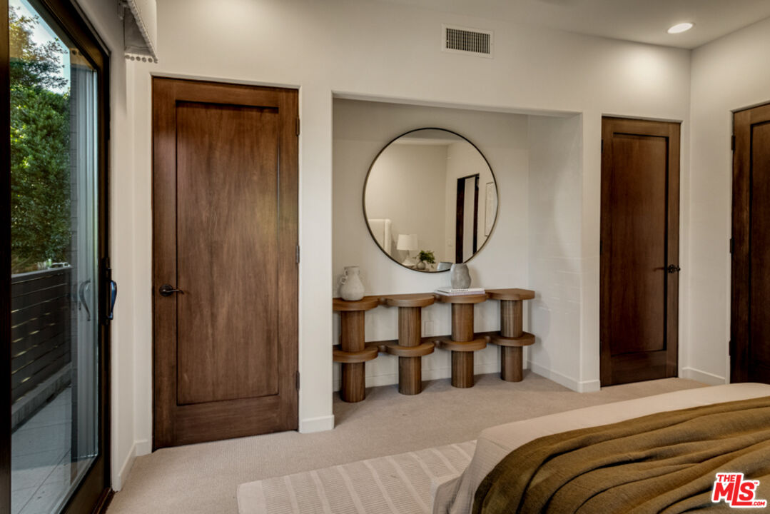 861 20th Street, Unit 1 Santa Monica, CA 90403 - Photo 20 of 34