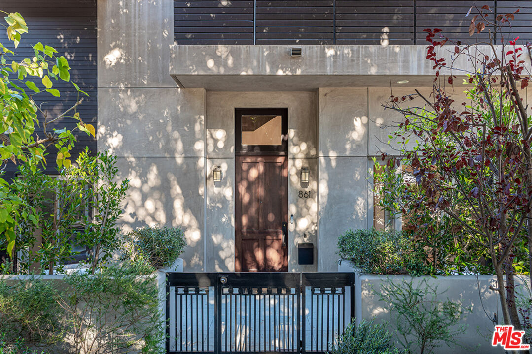 861 20th Street, Unit 1 Santa Monica, CA 90403 - Photo 2 of 34