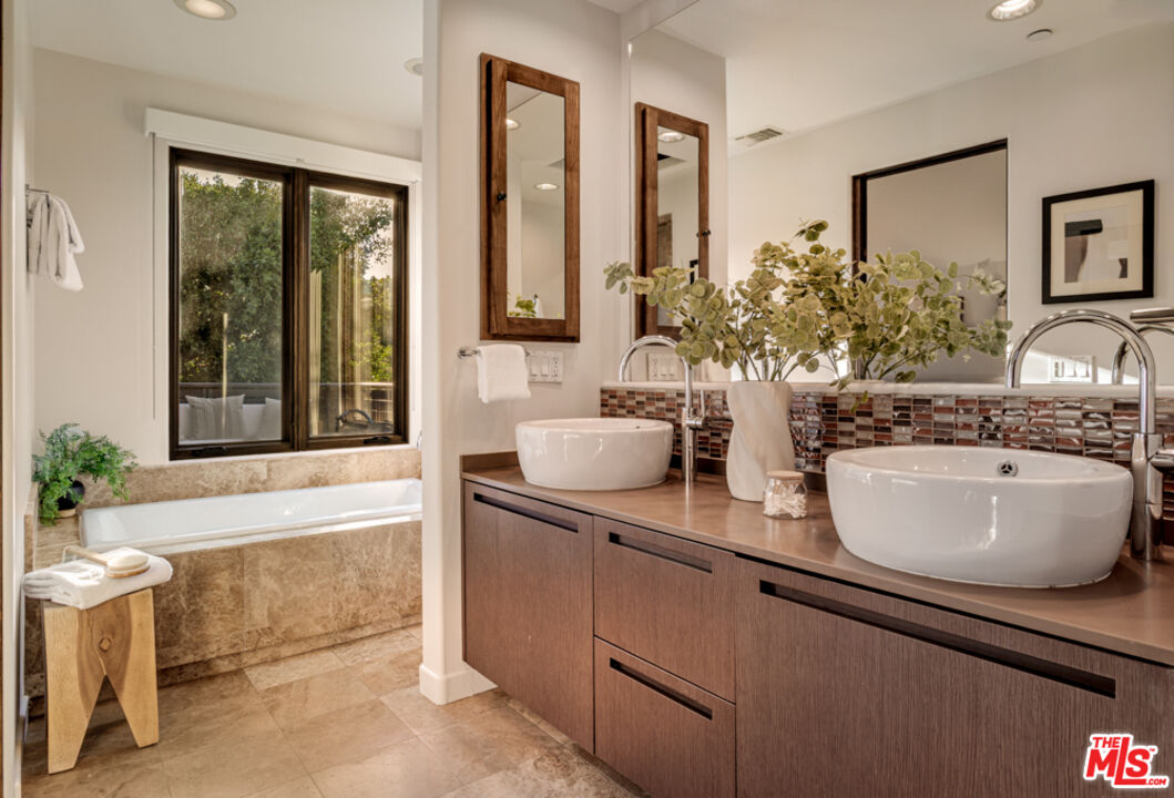 861 20th Street, Unit 1 Santa Monica, CA 90403 - Photo 25 of 34