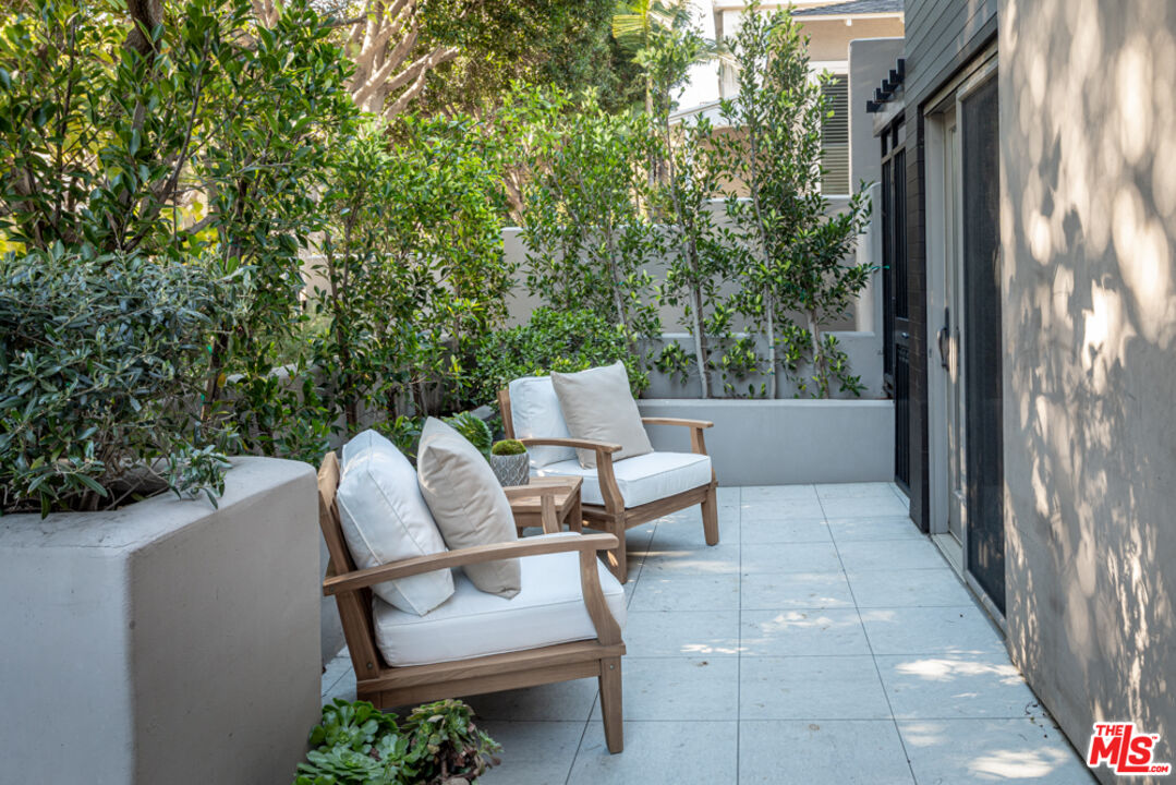 861 20th Street, Unit 1 Santa Monica, CA 90403 - Photo 3 of 34