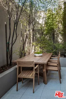 $2,595,000 | 861 20th Street, Unit 1, Santa Monica, CA 90403