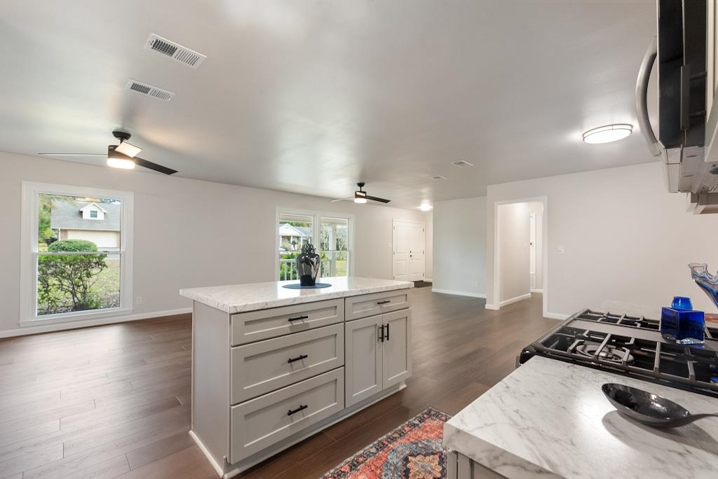 554 Stuart Street Daphne, AL 36526 - Photo 28 of 49 Kitchen