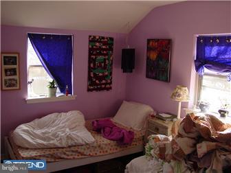 314 Garth Road Oreland, PA 19075 - Photo 4 of 10 Gallery Image 4