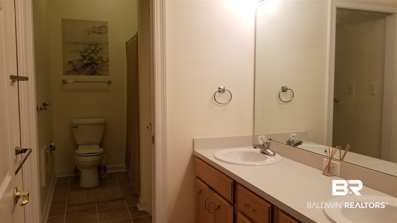 41 Cottage Drive Fairhope, AL 36532 - Photo 8 of 17 Master bath w/dual sinks