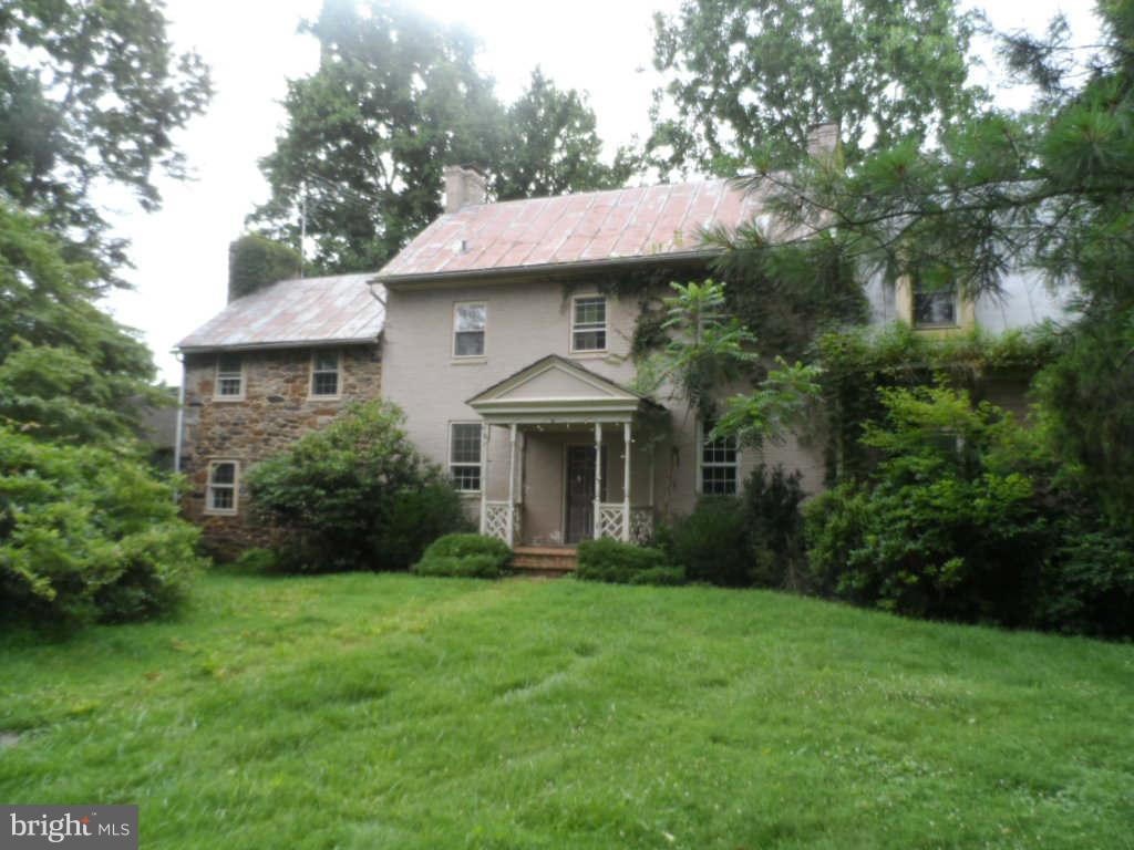 35034 Paxson Road Round Hill, VA 20141 - Photo 2 of 20 Exterior (Rear)