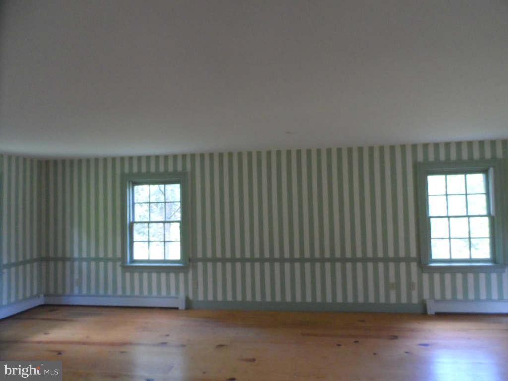 35034 Paxson Road Round Hill, VA 20141 - Photo 16 of 20 Bedroom (Master)