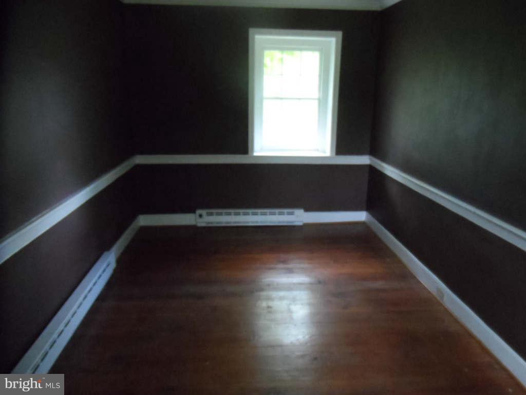 35034 Paxson Road Round Hill, VA 20141 - Photo 17 of 20 Bedroom