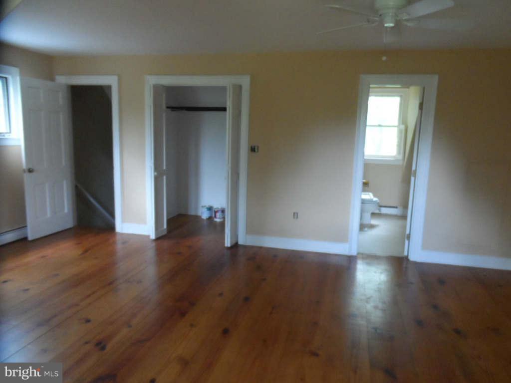 35034 Paxson Road Round Hill, VA 20141 - Photo 18 of 20 Bedroom