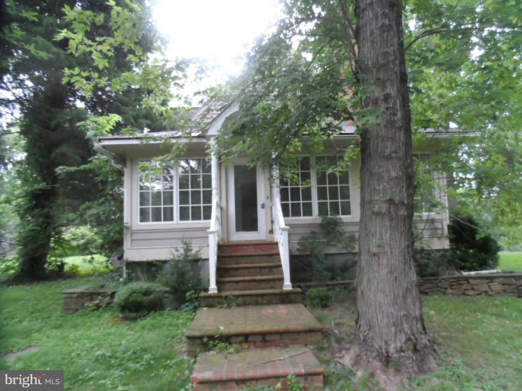 35034 Paxson Road Round Hill, VA 20141 - Photo 4 of 20 Exterior (General)